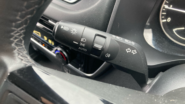 Nissan Qashqai 1.3 DiG-T MH Acenta Premium 5dr Petrol Hatchback